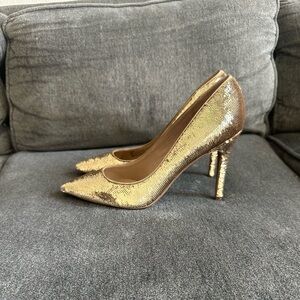 Renvy Gold Stiletto Heels Elegant Pumps